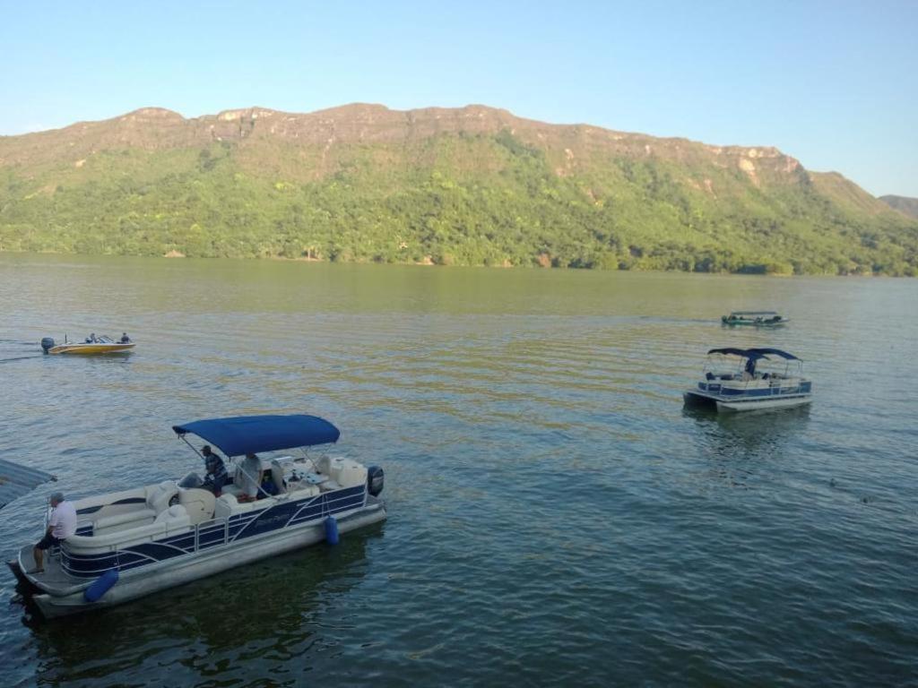 De Verano A Orillas De La Represa De Prado 1 De 2